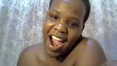 pinky_ebony13 online show from April 3, 10:06 pm