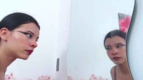 pinky_f00x online show from May 14, 7:56 pm