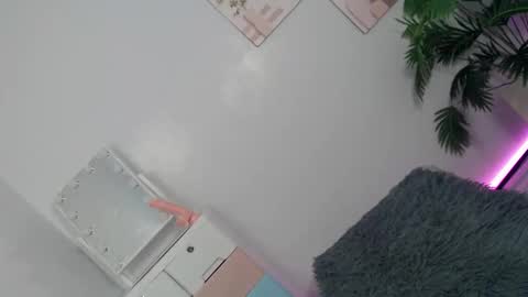 Snapshot of pinky_web03 chatting on October 8, 1:57 am pinky_web03 online show from October 8, 1:57 am