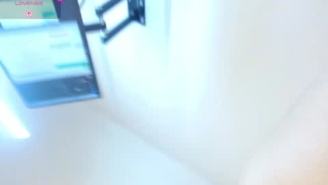 Perla online show from April 15, 7:58 pm