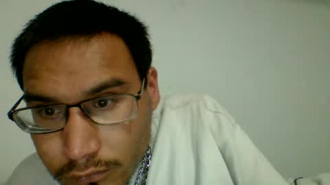 pirahna1012 online show from August 4, 5:47 am