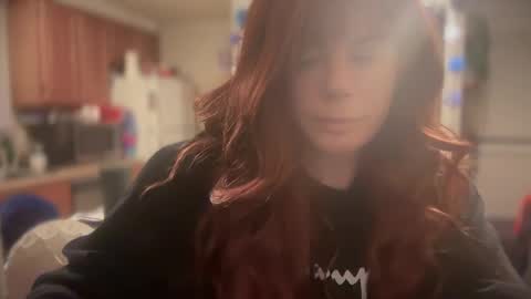 Snapshot of pirdybirdyxo chatting on February 25, 11:37 pm pirdybirdyxo online show from February 25, 11:37 pm