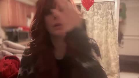 Snapshot of pirdybirdyxo chatting on February 5, 11:28 pm pirdybirdyxo online show from February 5, 11:28 pm