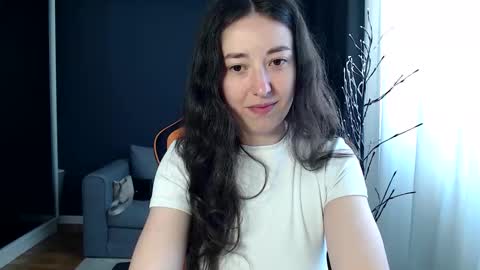 piscesgirl06 online show from April 17, 4:59 am