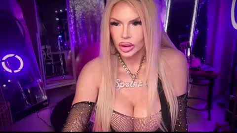 Snapshot of plasticfuckdoll chatting on February 2, 2:06 am Dumb bimbo fuck doll online show from February 2, 2:06 am