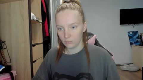 Snapshot of playful_mary chatting on October 1, 12:04 pm Masha online show from October 1, 12:04 pm