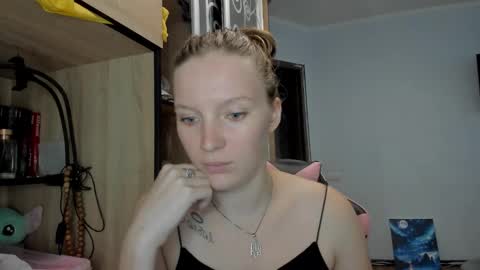 Snapshot of playful_mary chatting on September 22, 10:41 am Masha online show from September 22, 10:41 am