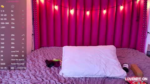 SAMARA  online show from February 19, 3:38 pm