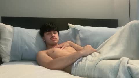 playfullolo online show from June 7, 5:40 pm