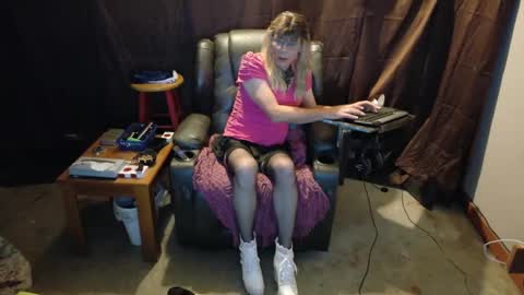 playtoy1969 online show from February 4, 9:07 am