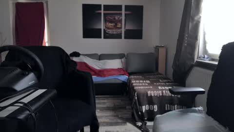 Snapshot of plboy23 chatting on December 4, 12:08 pm Hello ask me . Im glad to see you here in my room. Welcome PVT is open online show from December 4, 12:08 pm