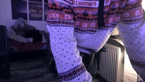 Snapshot of plboy23 chatting on December 23, 3:00 pm Hello ask me . Im glad to see you here in my room. Welcome PVT is open online show from December 23, 3:00 pm