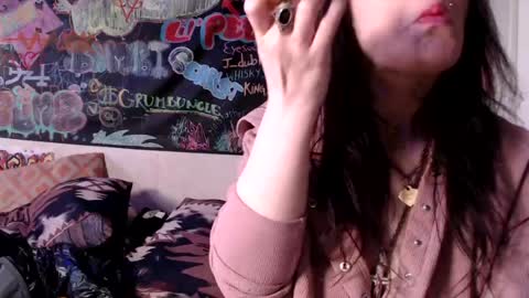 pleasantdinosaurus7537 online show from July 7, 11:41 pm