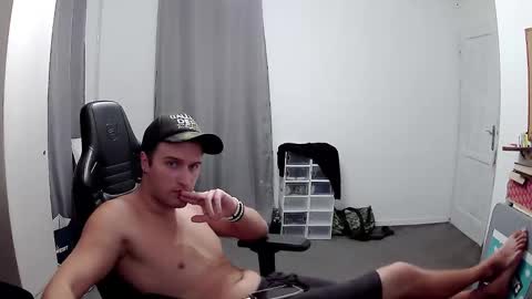 plkrisztian online show from September 28, 4:05 pm