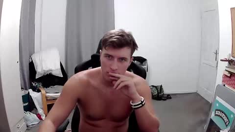 plkrisztian online show from September 11, 8:43 pm