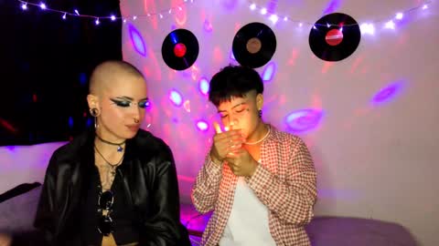   online show from December 19, 1:07 am