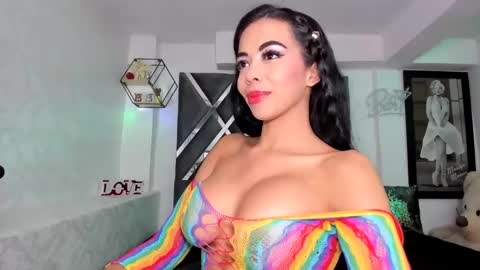 Snapshot of pocahontasweetss chatting on December 29, 8:00 am I dream of having many followers online show from December 29, 8:00 am