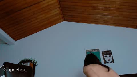 IG ipoetica  online show from December 27, 4:58 am