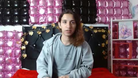 Snapshot of poisondost_hot chatting on February 23, 3:51 pm Aleja online show from February 23, 3:51 pm