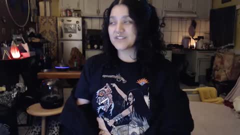 poisonivy1111 online show from December 11, 9:19 am