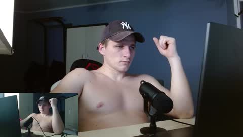 Poliglotjoe2 online show from January 17, 2:43 am