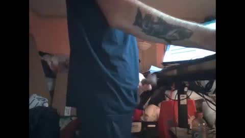 Snapshot of polishrifle3 chatting on October 1, 4:39 pm jaws online show from October 1, 4:39 pm