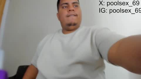 Snapshot of poolsexx_69 chatting on September 18, 8:13 pm poolsexx_69 online show from September 18, 8:13 pm