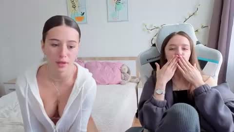 Cindy online show from June 25, 8:19 am
