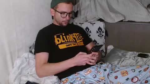 Kyle online show from March 11, 8:08 am