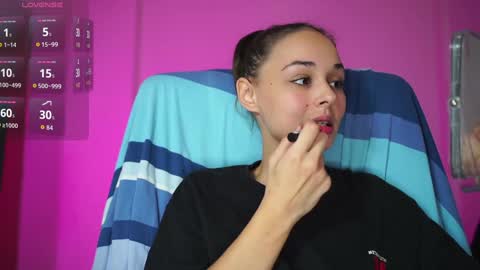    online show from November 26, 9:55 pm