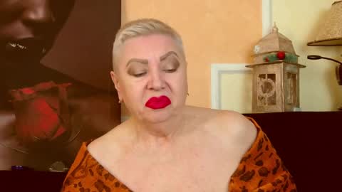 LADY POSH online show from April 23, 2:52 am