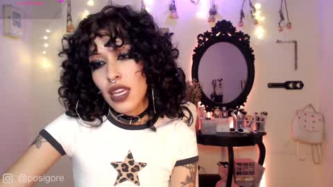 Snapshot of posigore chatting on December 30, 7:11 pm Anna Goth independient model online show from December 30, 7:11 pm