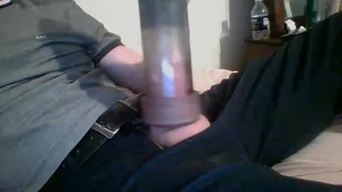 powthunder85 online show from April 25, 2:58 am