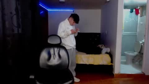 Snapshot of ppryuk chatting on October 17, 1:04 pm ppryuk online show from October 17, 1:04 pm