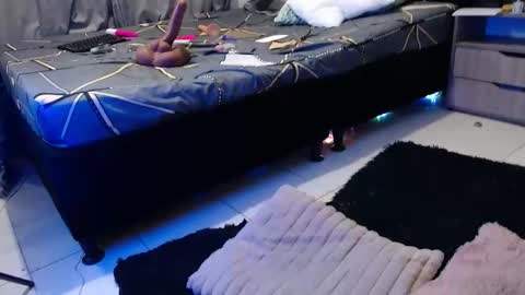 Dahiana. online show from December 3, 9:37 pm