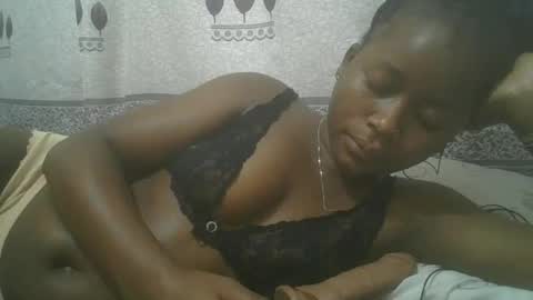 Snapshot of pretty_abella chatting on March 2, 11:42 pm abella online show from March 2, 11:42 pm