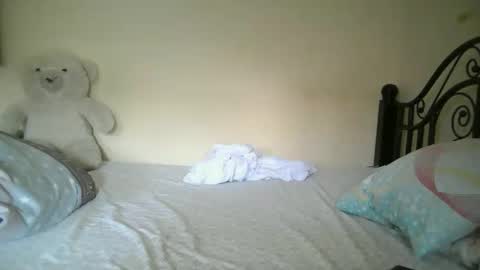 pretty_barbz online show from June 6, 7:36 am