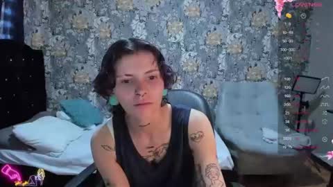 pretty_cristal22 online show from July 11, 1:25 pm