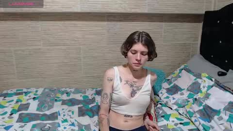 pretty_cristal22 online show from March 5, 6:44 am