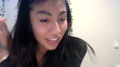 pretty_girl828687 online show from January 13, 5:32 pm