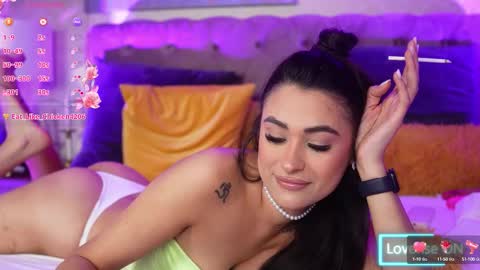 Snapshot of pretty_lia_ chatting on October 14, 5:10 am Lia online show from October 14, 5:10 am
