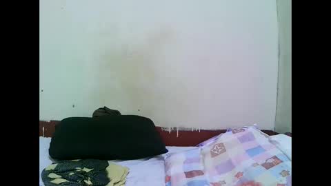pretty_mellan online show from March 3, 12:26 am