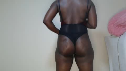 Essy online show from December 5, 10:18 pm