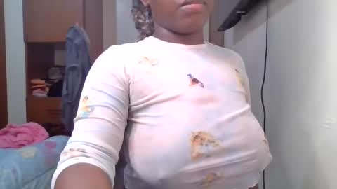 pretty_shila online show from March 15, 8:23 pm