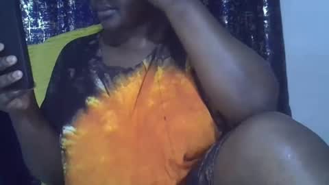 pretty_vall online show from October 20, 3:22 am
