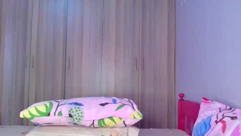 Snapshot of prettybigclit_ebony chatting on October 16, 7:30 am prettybigclit_ebony online show from October 16, 7:30 am
