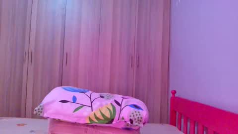 Snapshot of prettybigclit_ebony chatting on October 19, 7:24 am prettybigclit_ebony online show from October 19, 7:24 am