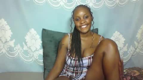 SHANIA online show from September 12, 9:17 pm