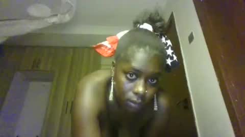 prettydulce online show from March 10, 1:26 pm