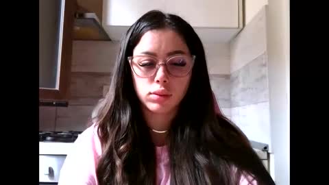 prettyjulliette online show from May 20, 12:22 pm